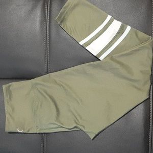 Zyia light n tight leggings